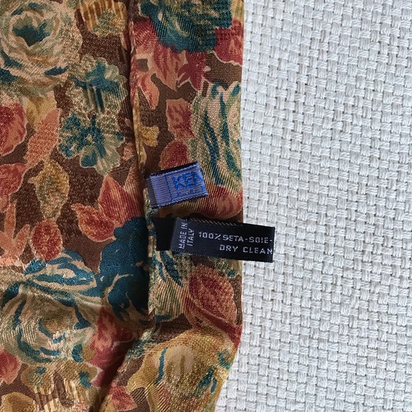 KENZO Unisex Floral Printed Silk Square Scarf Handkerchief - Made in Italy - Picture 6 of 7